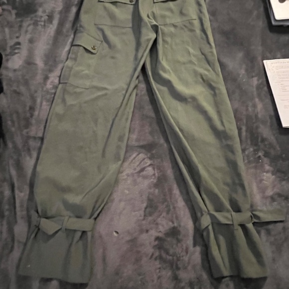 Gorgeous OLIVE-green pants !  LIKE NEW! - Picture 3 of 5